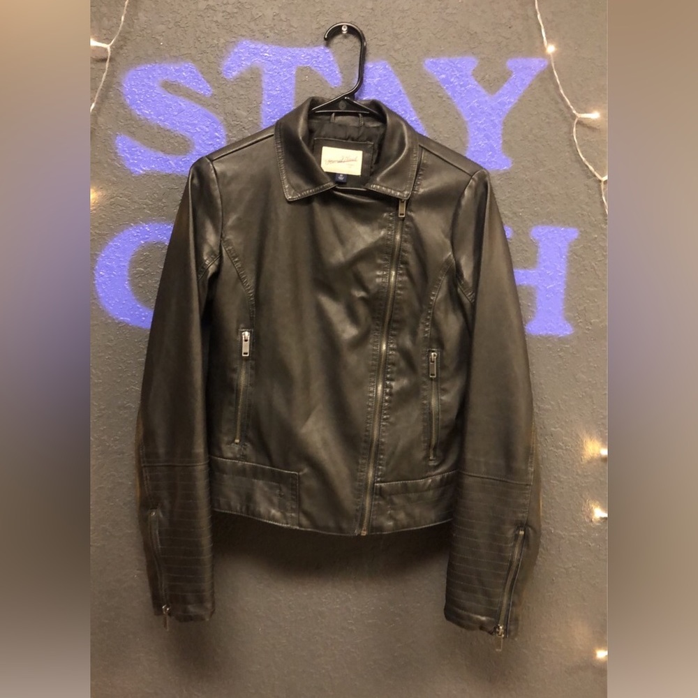 Universal Thread Faux Leather Jacket - image 5